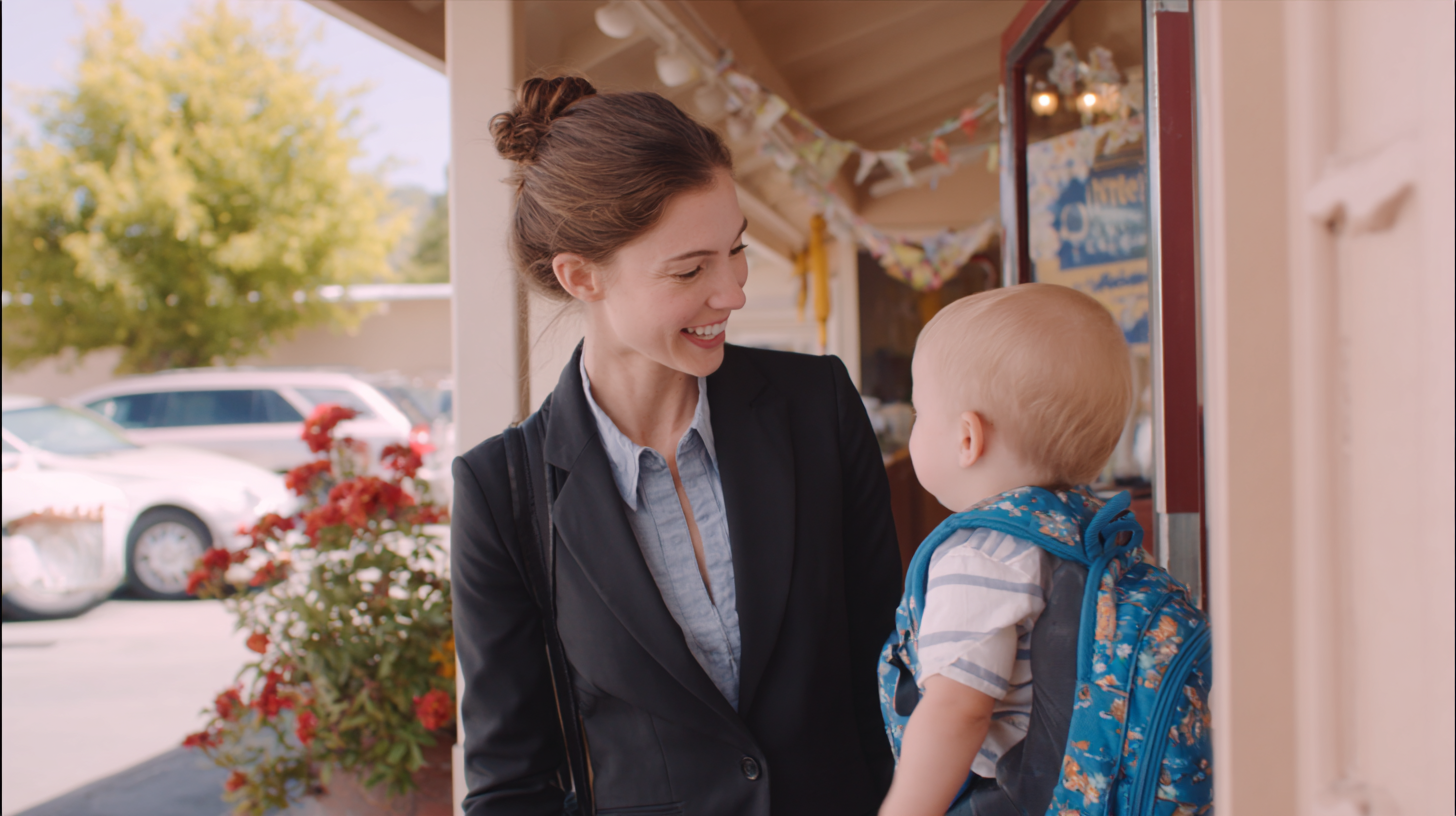 Returning to Work After Maternity Leave: 10 Tips from Moms Who've Done it